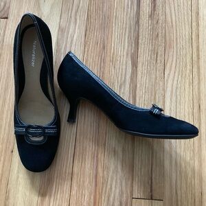 Naturalizer Black Suede Kitten Heel Pumps